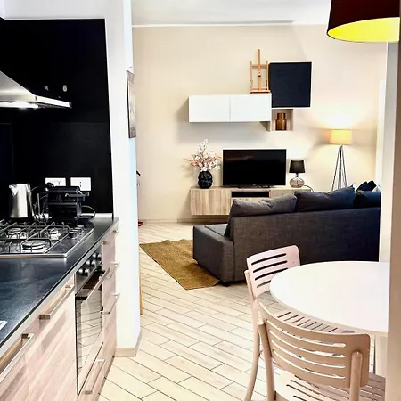 Διαμέρισμα Rebeeapartments - 2 Λόντι