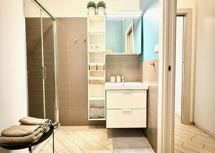 Rebeeapartments - 2 Апартаменты *