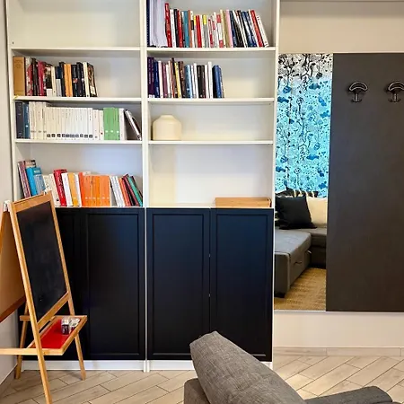 Rebeeapartments - 2 Apartament *